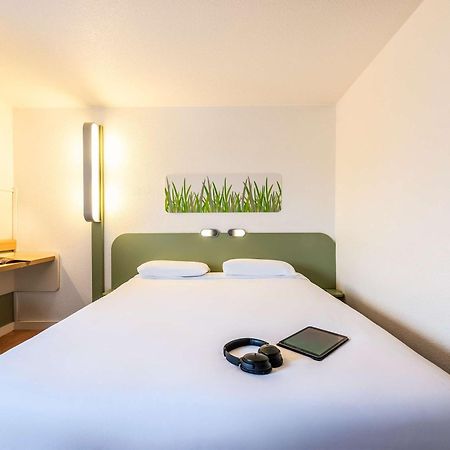 Ibis Budget Villefranche Лима Экстерьер фото