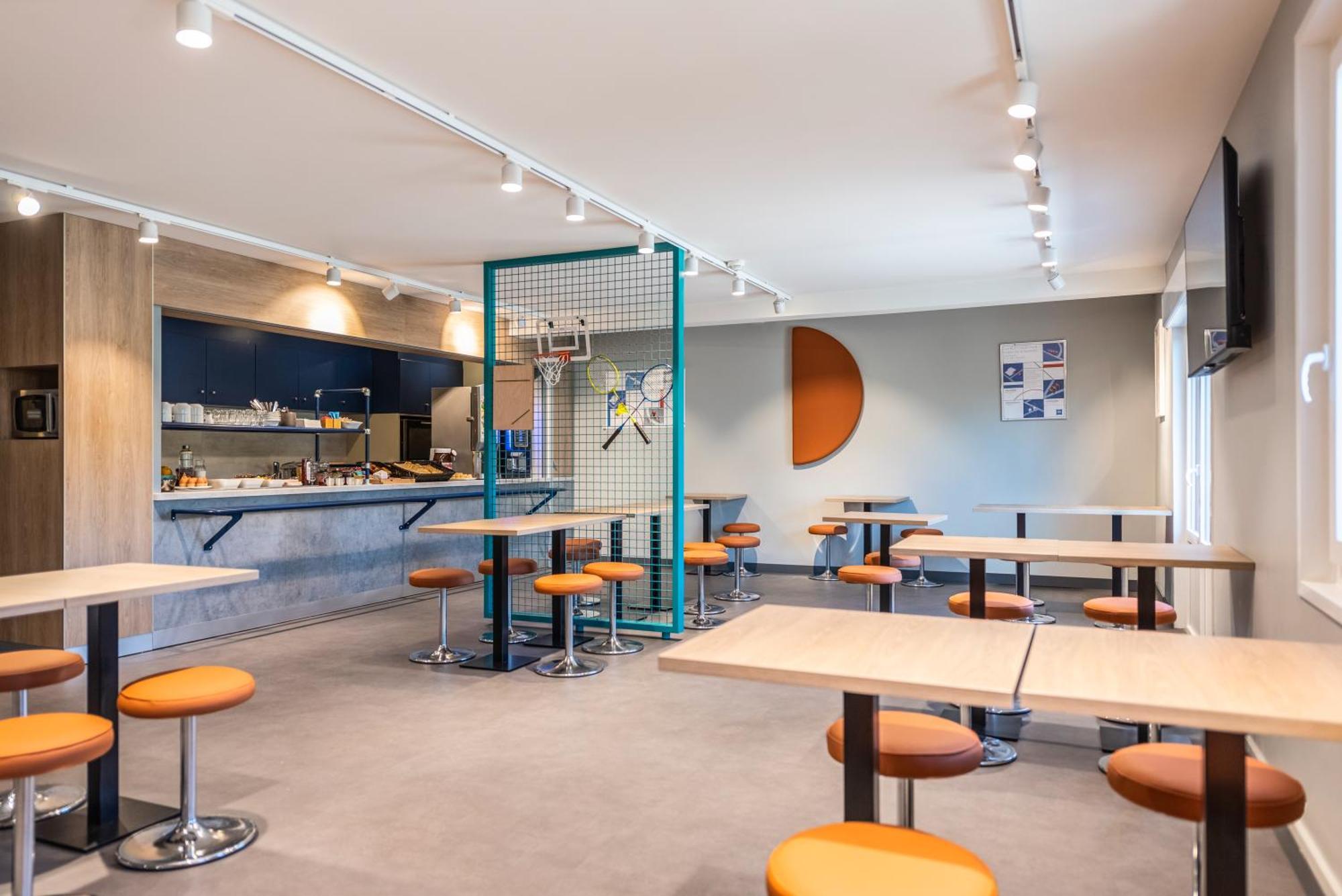 Ibis Budget Villefranche Лима Экстерьер фото