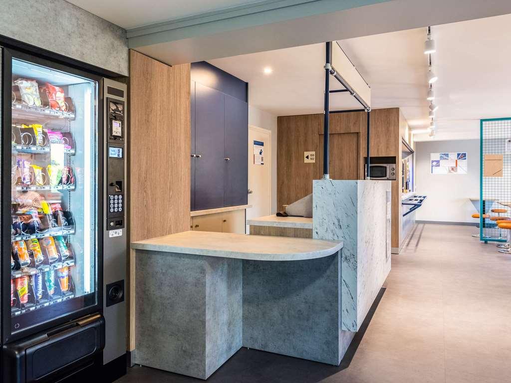 Ibis Budget Villefranche Лима Экстерьер фото